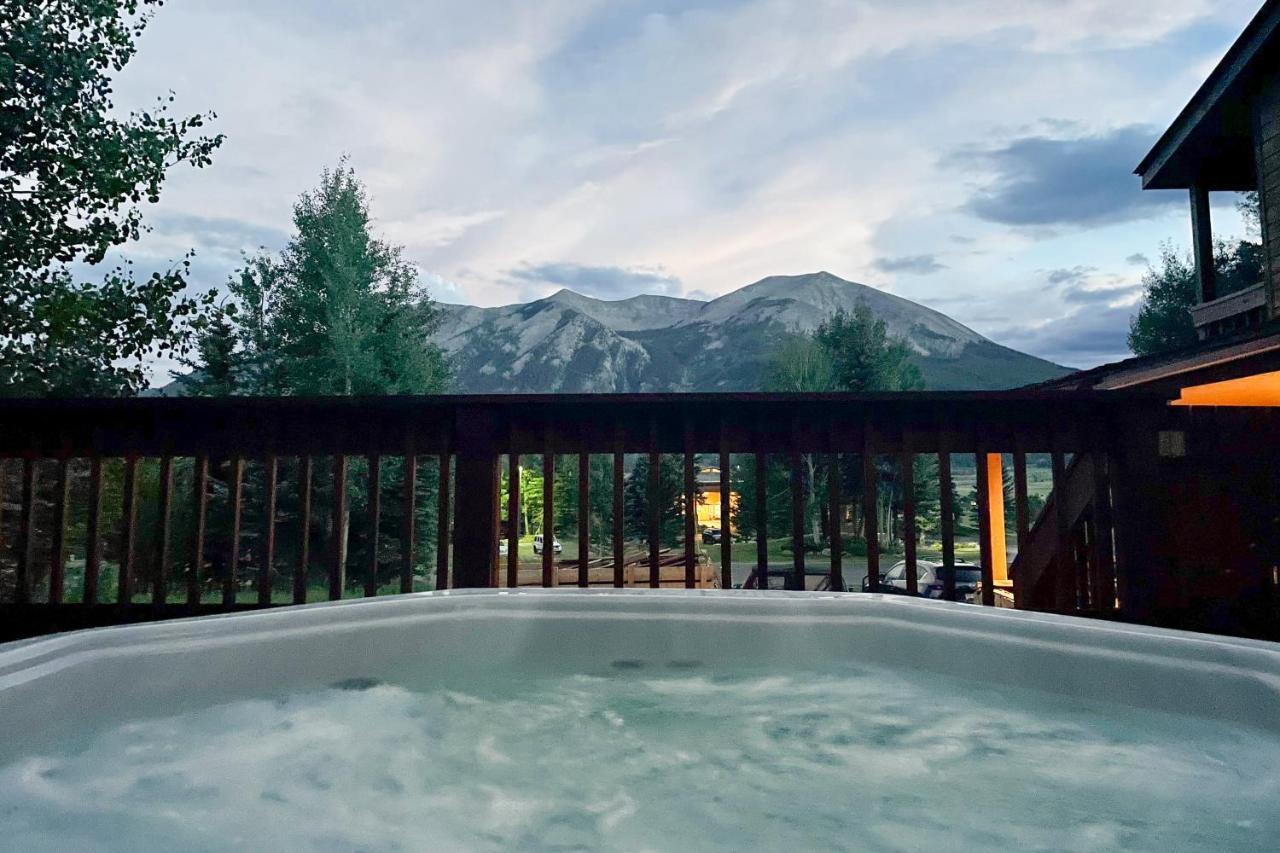Away Out On The Mountain Hotel Crested Butte Exterior photo