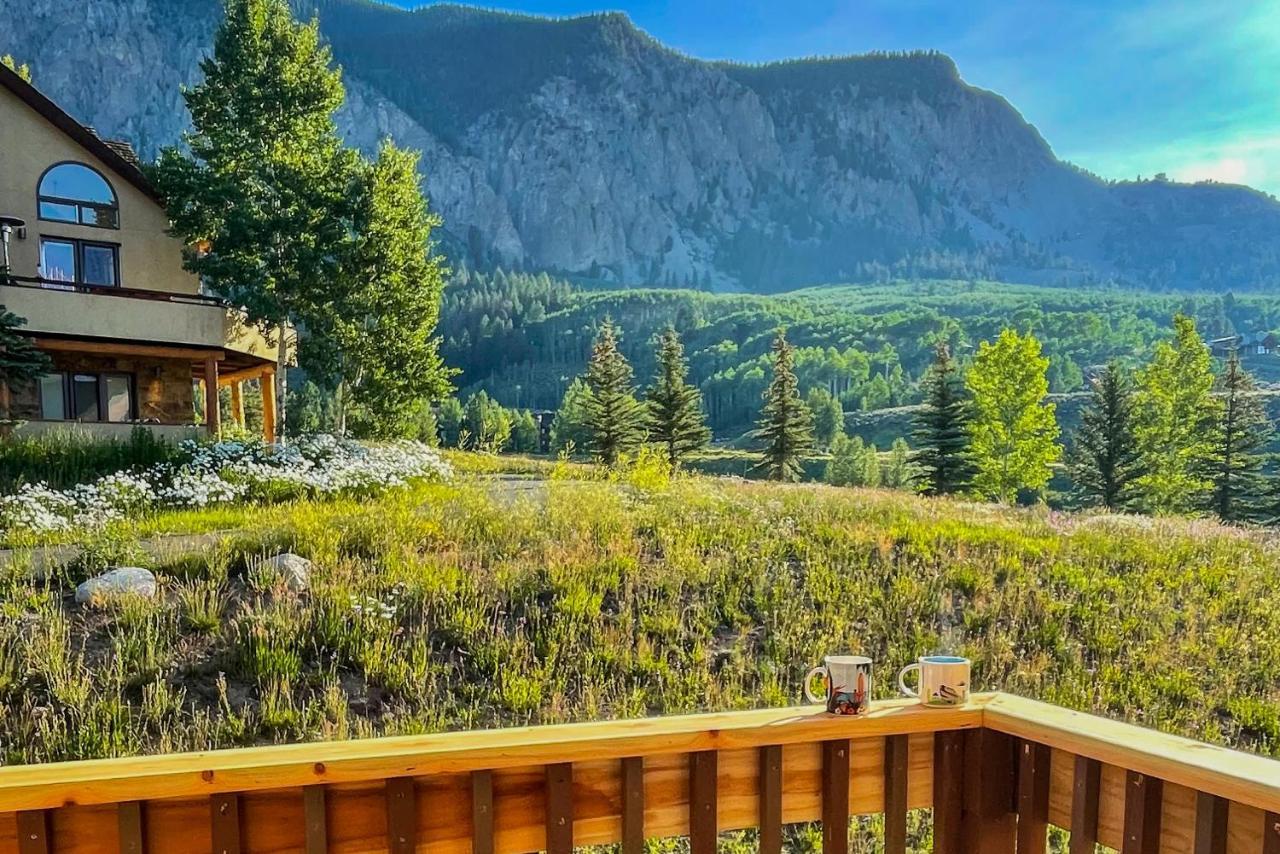 Away Out On The Mountain Hotel Crested Butte Exterior photo